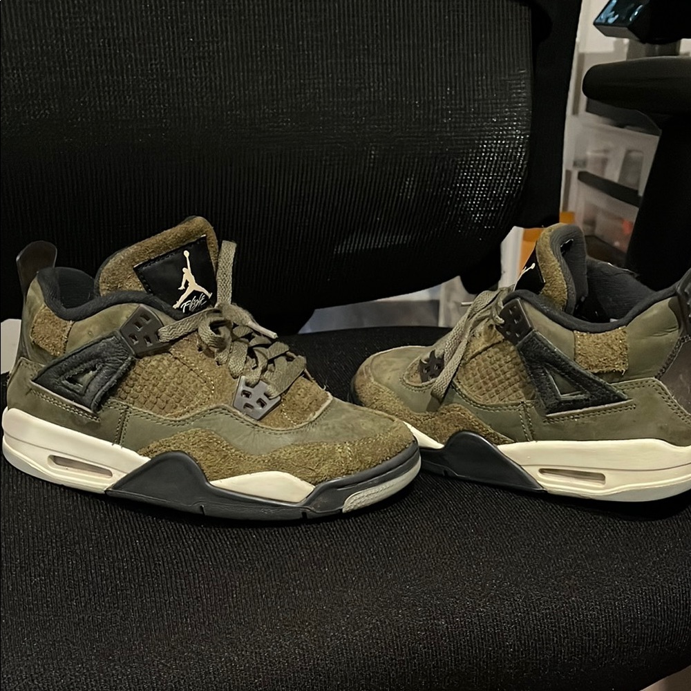 Jordan Green Sneakers with Mesh Panels and Air Cushioning